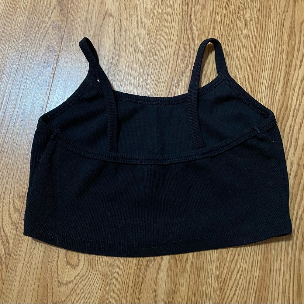 Basic black cropped tank top